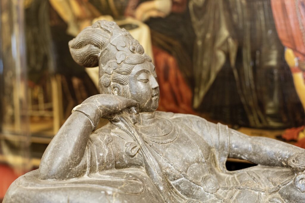 Sibilla Antichità Statua di buddha che riposa